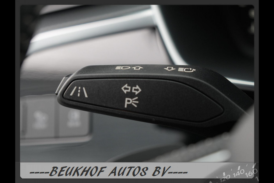 Audi Q3 35 TFSI S-Line Sport Trekhaak Carplay Leer Xenon Pdc