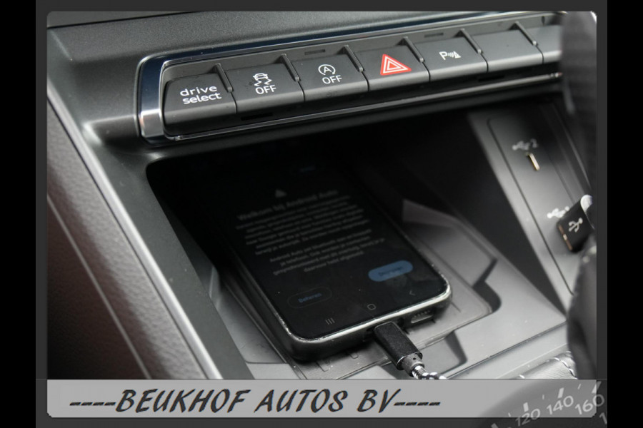 Audi Q3 35 TFSI S-Line Sport Trekhaak Carplay Leer Xenon Pdc