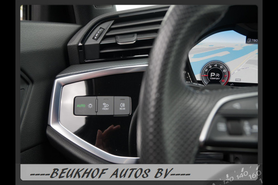 Audi Q3 35 TFSI S-Line Sport Trekhaak Carplay Leer Xenon Pdc