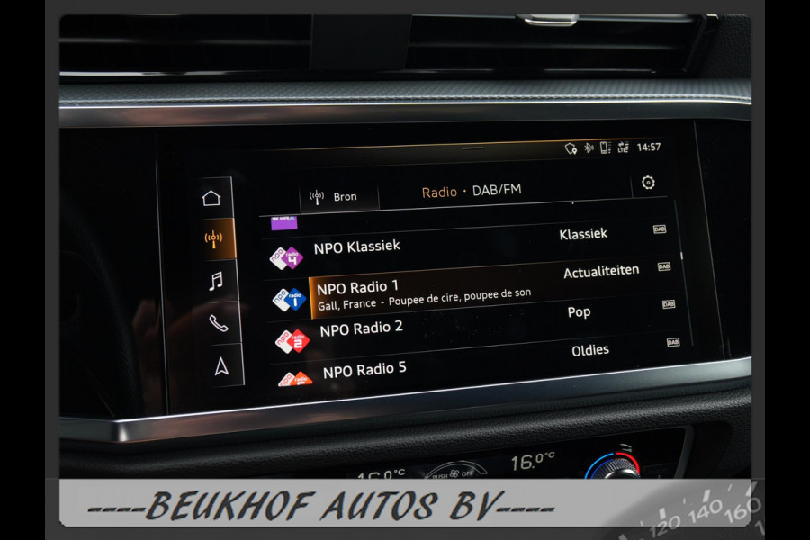 Audi Q3 35 TFSI S-Line Sport Trekhaak Carplay Leer Xenon Pdc