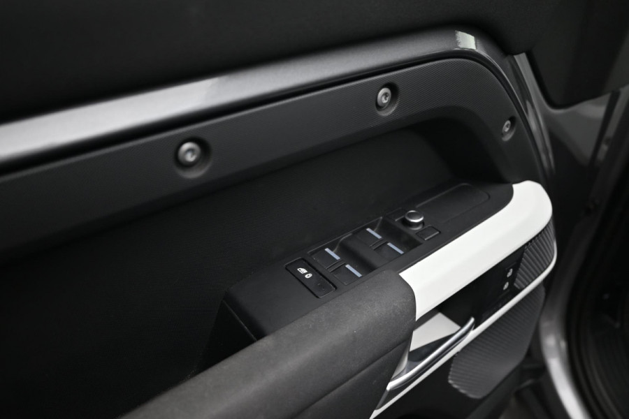Land Rover Defender 110 2.0 D240 110 240 PK INCL BTW Luchtvering 360 Camera Meridian LED 18''