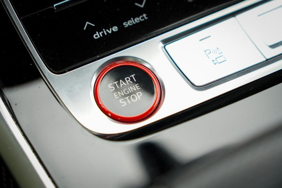 Audi RS Q8 4.0 TFSI Q8 quattro / Keramisch / Mat PPF / Pano / B&O / Massage