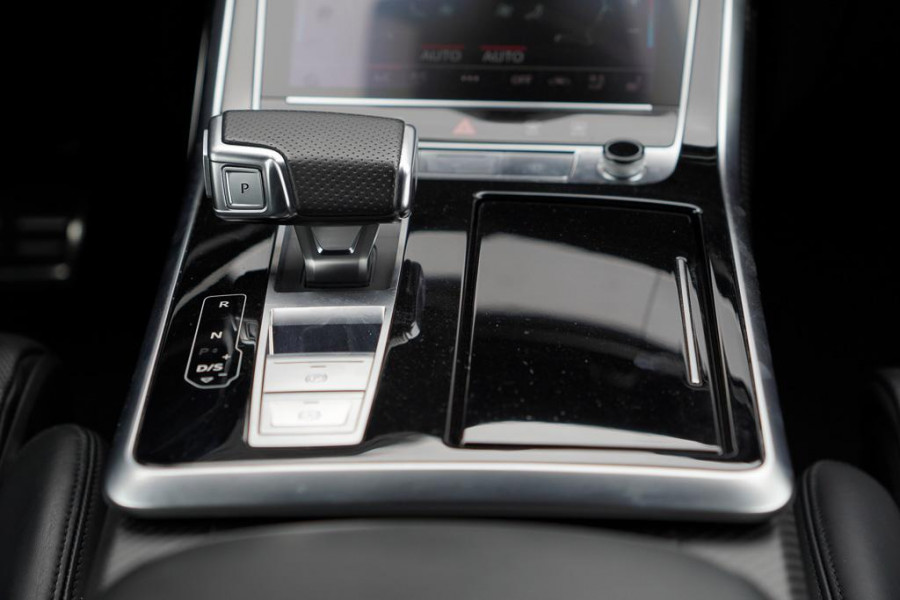 Audi RS Q8 4.0 TFSI Q8 quattro / Keramisch / Mat PPF / Pano / B&O / Massage