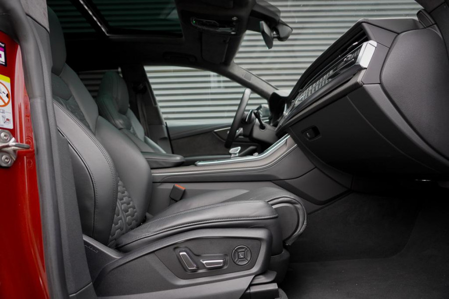 Audi RS Q8 4.0 TFSI Q8 quattro / Keramisch / Mat PPF / Pano / B&O / Massage