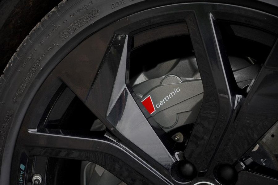 Audi RS Q8 4.0 TFSI Q8 quattro / Keramisch / Mat PPF / Pano / B&O / Massage