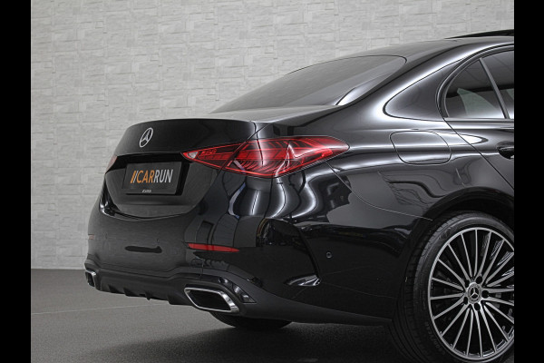 Mercedes-Benz C-Klasse 300 4MATIC AMG-Line | 360 Camera | Panorama | ACC | 19'' | Digital-LED | Night-Pakket | Memory | Trekhaak | Sfeerverlichting | Rij-Assistent Plus | Parfumering | Autom. Parkeren | Carplay | Draadloos Laden |