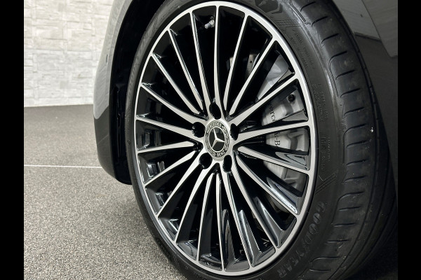 Mercedes-Benz C-Klasse 300 4MATIC AMG-Line | 360 Camera | Panorama | ACC | 19'' | Digital-LED | Night-Pakket | Memory | Trekhaak | Sfeerverlichting | Rij-Assistent Plus | Parfumering | Autom. Parkeren | Carplay | Draadloos Laden |
