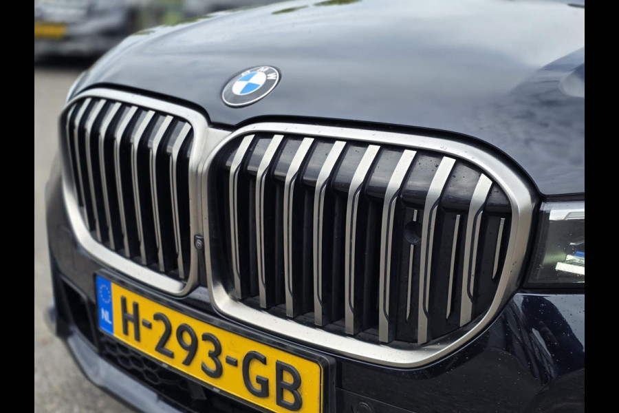 BMW 7 Serie M760Li xDrive High Executive | Massage | TV | Koelbox | HuD | BMW Drive Assisted | 360 cam | Stoelkoeling | Bowers |