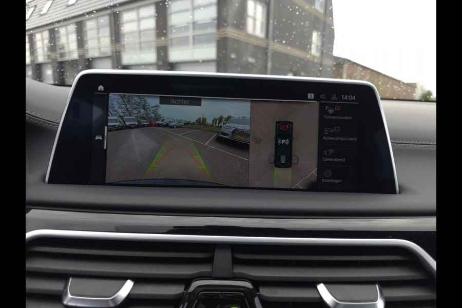 BMW 7 Serie M760Li xDrive High Executive | Massage | TV | Koelbox | HuD | BMW Drive Assisted | 360 cam | Stoelkoeling | Bowers |