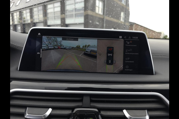 BMW 7 Serie M760Li xDrive High Executive | Massage | TV | Koelbox | HuD | BMW Drive Assisted | 360 cam | Stoelkoeling | Bowers |