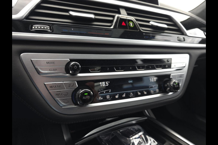 BMW 7 Serie M760Li xDrive High Executive | Massage | TV | Koelbox | HuD | BMW Drive Assisted | 360 cam | Stoelkoeling | Bowers |