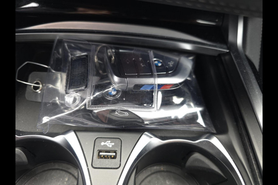 BMW 7 Serie M760Li xDrive High Executive | Massage | TV | Koelbox | HuD | BMW Drive Assisted | 360 cam | Stoelkoeling | Bowers |