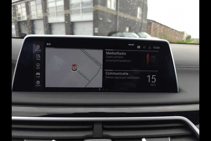 BMW 7 Serie M760Li xDrive High Executive | Massage | TV | Koelbox | HuD | BMW Drive Assisted | 360 cam | Stoelkoeling | Bowers |