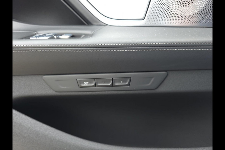 BMW 7 Serie M760Li xDrive High Executive | Massage | TV | Koelbox | HuD | BMW Drive Assisted | 360 cam | Stoelkoeling | Bowers |