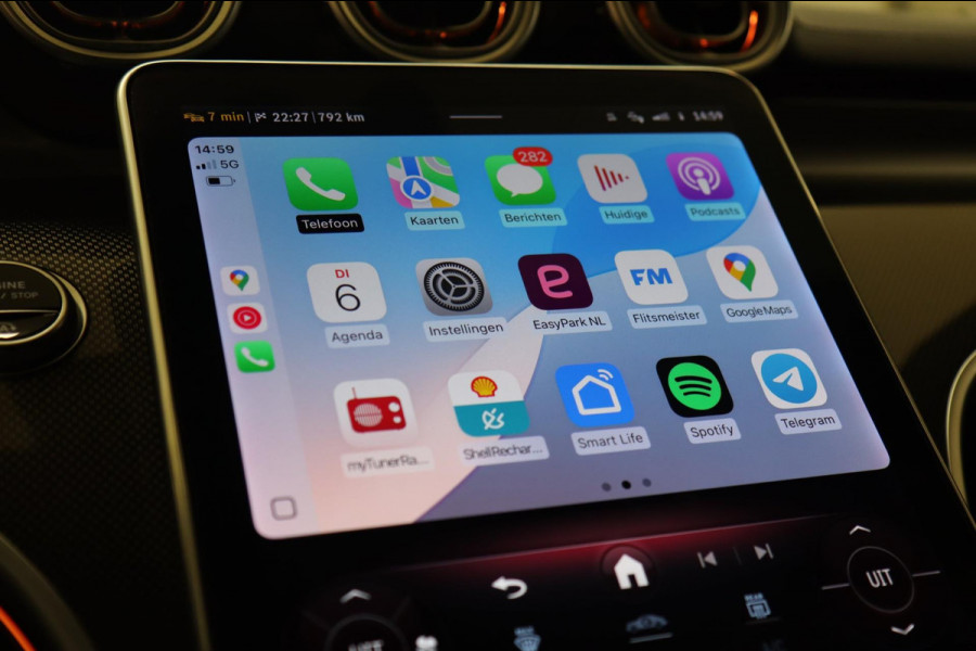 Mercedes-Benz C-Klasse 300 AMG/KEYLESS/SFEERVER/MEMORY/CAM/CARPLAY