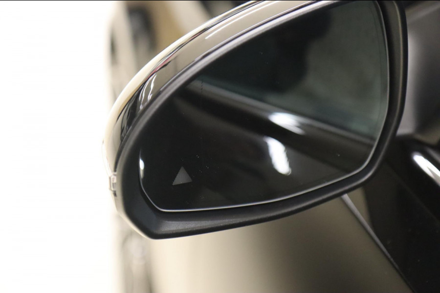 Mercedes-Benz C-Klasse 300 AMG/KEYLESS/SFEERVER/MEMORY/CAM/CARPLAY