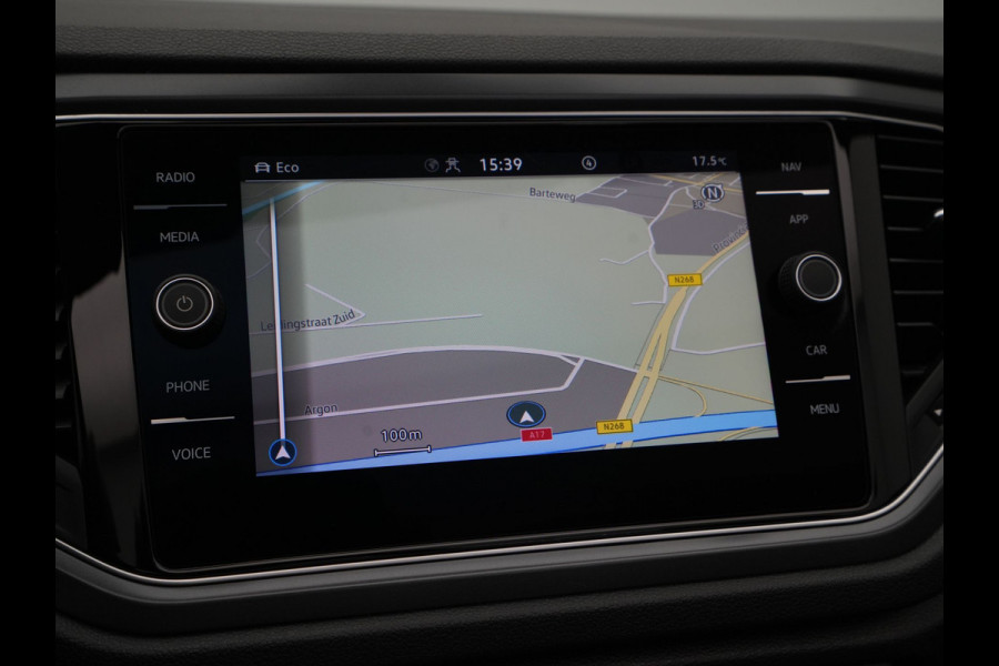 Volkswagen T-Roc Cabrio 1.5 TSI 150pk DSG R-Line 19"suzuka Camera Keyless Navigatie 8