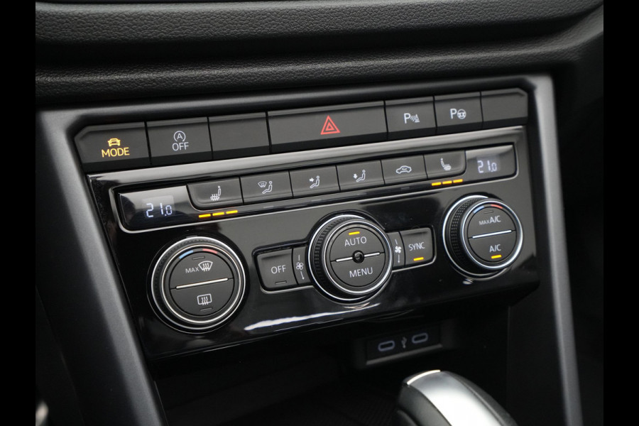 Volkswagen T-Roc Cabrio 1.5 TSI 150pk DSG R-Line 19"suzuka Camera Keyless Navigatie 8