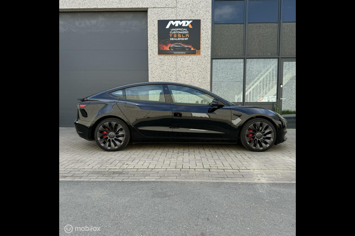 Tesla Model 3 Performance ZWART MiC X-TREME ACHTERLICHT Tesla Model 3 Performance ZWART MiC X-TREME ACHTERLICHT