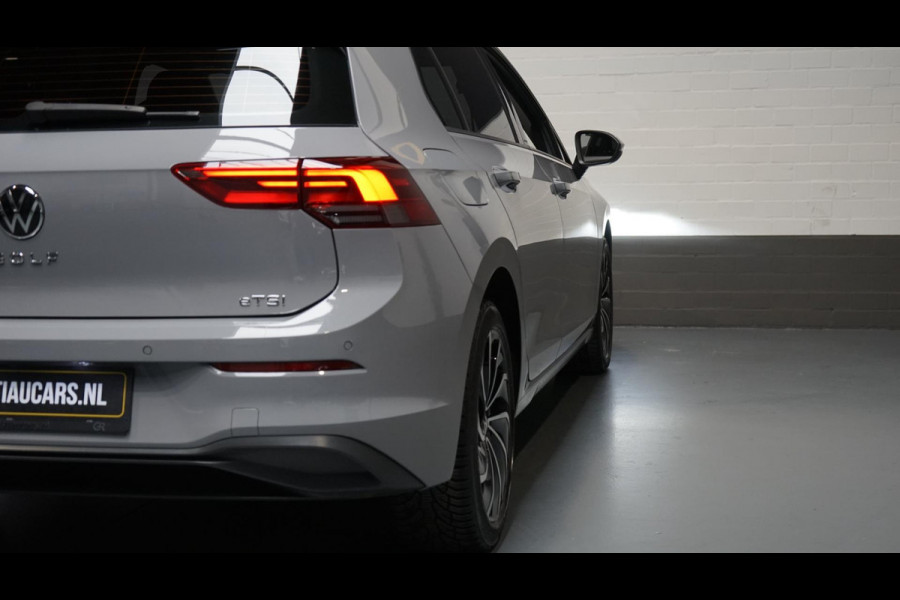 Volkswagen Golf 1.0 eTSI AUTOMAAT-ACC-AMBIANCE-CLIMA-LED-NAVIGATIE-NAP-PDC