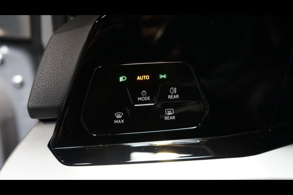 Volkswagen Golf 1.0 eTSI AUTOMAAT-ACC-AMBIANCE-CLIMA-LED-NAVIGATIE-NAP-PDC