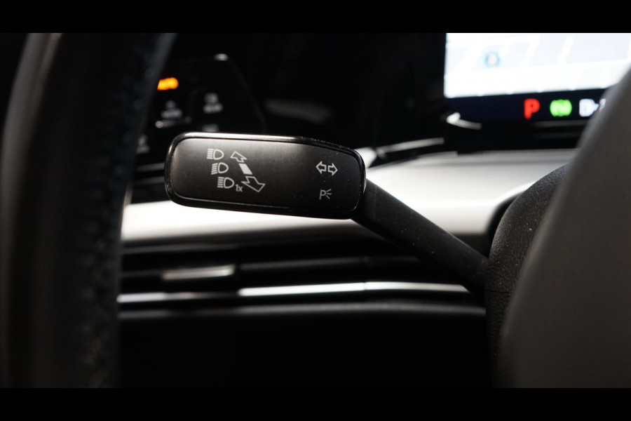 Volkswagen Golf 1.0 eTSI AUTOMAAT-ACC-AMBIANCE-CLIMA-LED-NAVIGATIE-NAP-PDC