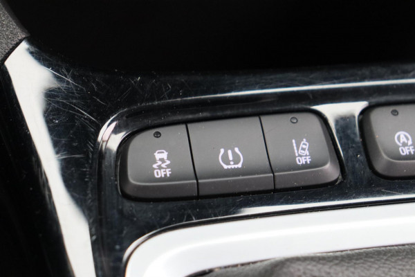 Opel Crossland X 1.2 Turbo Innovation Stoel&Stuur Verwarming Navigatie Trekhaak