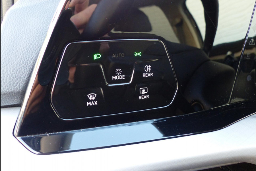 Volkswagen GOLF Variant 1.0 TSI 110pk Navi Clima Full Led Virtual Cockpit Keyless start Carplay