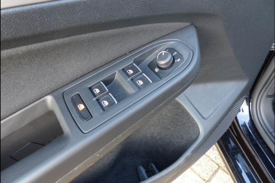 Volkswagen GOLF Variant 1.0 TSI 110pk Navi Clima Full Led Virtual Cockpit Keyless start Carplay