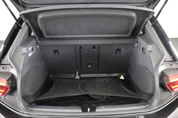 Volkswagen ID.3 Pro Edition 58 kWh 204 pk | Navigatie | Parkeersensoren (Park assist) | Achteruitrijcamera | Stoelverwarming |