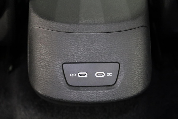 Volkswagen ID.3 Pro Edition 58 kWh 204 pk | Navigatie | Parkeersensoren (Park assist) | Achteruitrijcamera | Stoelverwarming |