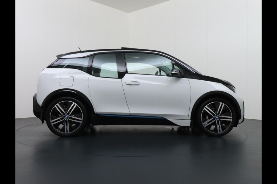 BMW i3 Basis iPerformance 94Ah 33 kWh PANO | CAMERA | RIJKLAARPRIJS INCL. 12 MND. BOVAGGARANTIE