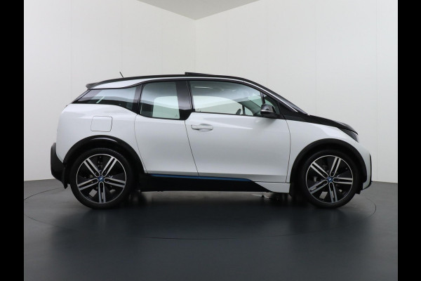 BMW i3 Basis iPerformance 94Ah 33 kWh PANO | CAMERA | RIJKLAARPRIJS INCL. 12 MND. BOVAGGARANTIE