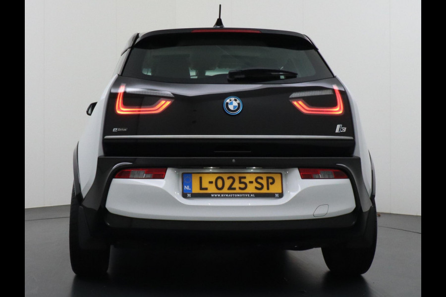BMW i3 Basis iPerformance 94Ah 33 kWh PANO | CAMERA | RIJKLAARPRIJS INCL. 12 MND. BOVAGGARANTIE