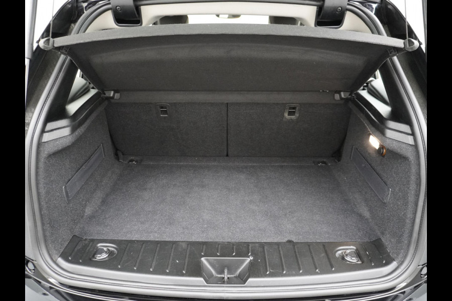 BMW i3 Basis iPerformance 94Ah 33 kWh PANO | CAMERA | RIJKLAARPRIJS INCL. 12 MND. BOVAGGARANTIE