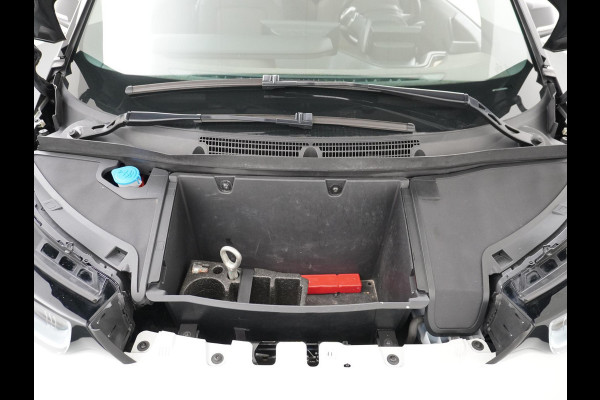 BMW i3 Basis iPerformance 94Ah 33 kWh PANO | CAMERA | RIJKLAARPRIJS INCL. 12 MND. BOVAGGARANTIE