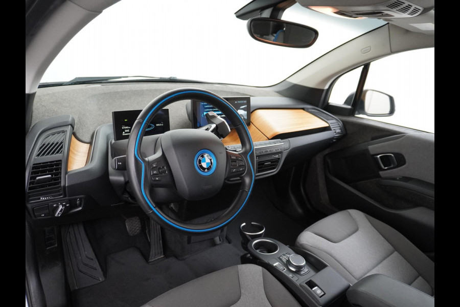 BMW i3 Basis iPerformance 94Ah 33 kWh PANO | CAMERA | RIJKLAARPRIJS INCL. 12 MND. BOVAGGARANTIE