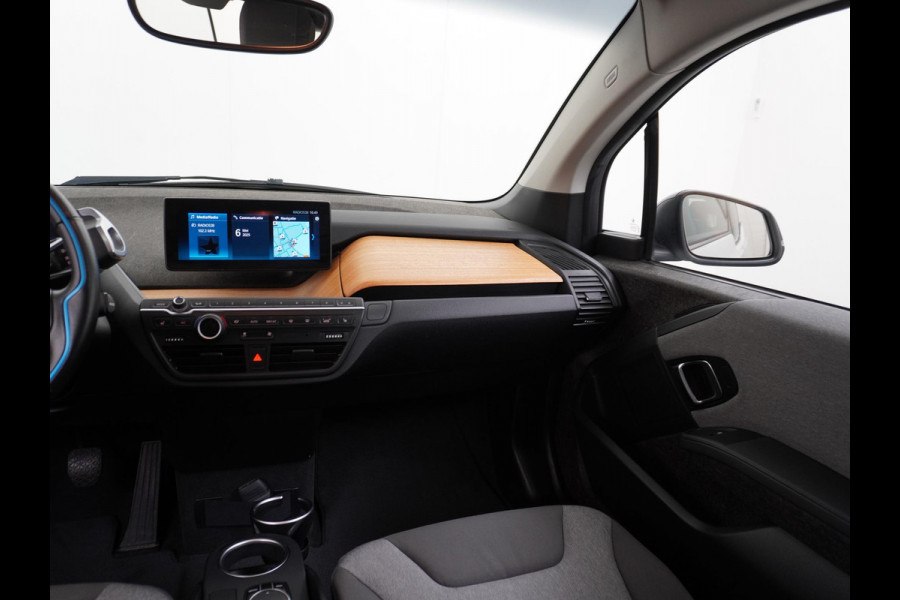 BMW i3 Basis iPerformance 94Ah 33 kWh PANO | CAMERA | RIJKLAARPRIJS INCL. 12 MND. BOVAGGARANTIE