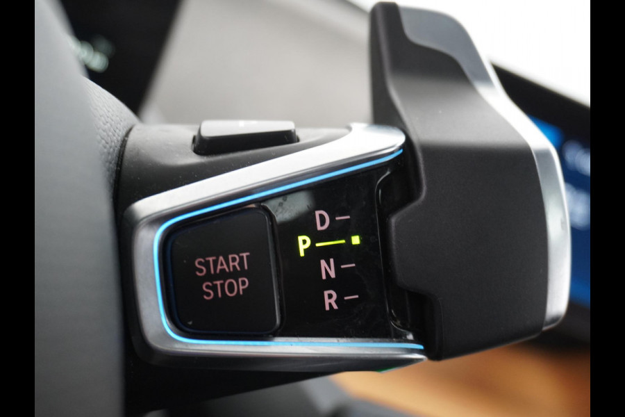 BMW i3 Basis iPerformance 94Ah 33 kWh PANO | CAMERA | RIJKLAARPRIJS INCL. 12 MND. BOVAGGARANTIE