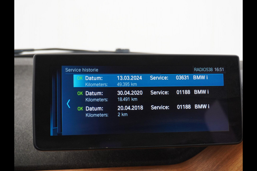 BMW i3 Basis iPerformance 94Ah 33 kWh PANO | CAMERA | RIJKLAARPRIJS INCL. 12 MND. BOVAGGARANTIE