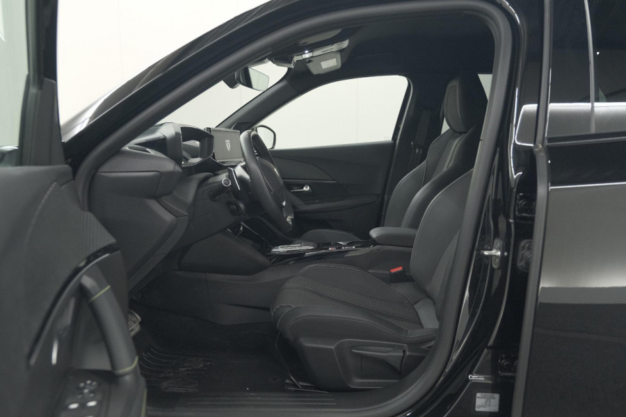 Peugeot 2008 PureTech 130 EAT8 GT | Camera | Apple Carplay | Parkeersensoren