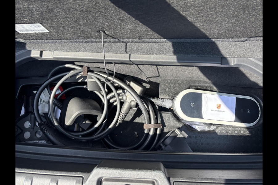 Porsche Taycan Performance 84 kWh ORIG. NL. NAP KM. | MEMORY SEAT | SPORT CHRONO