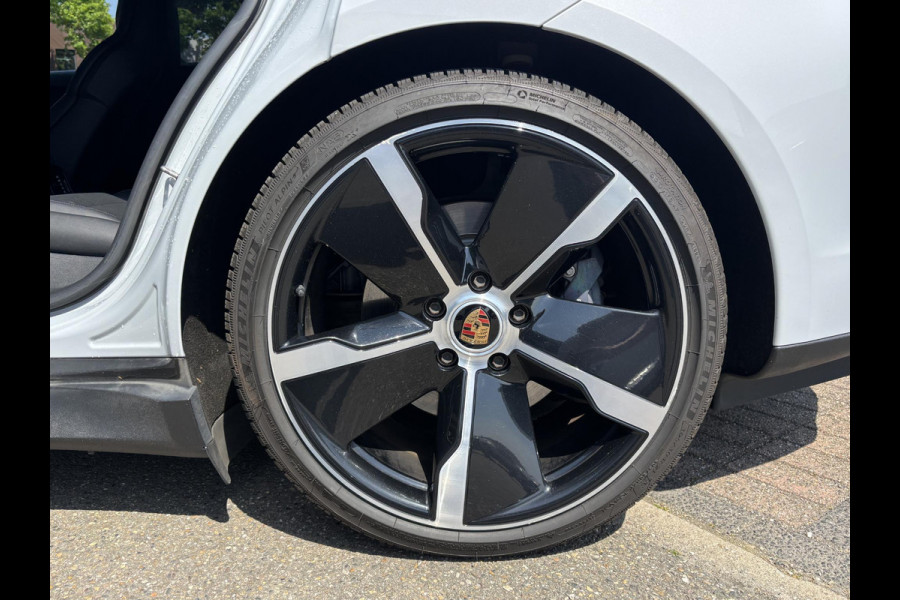 Porsche Taycan Performance 84 kWh ORIG. NL. NAP KM. | MEMORY SEAT | SPORT CHRONO