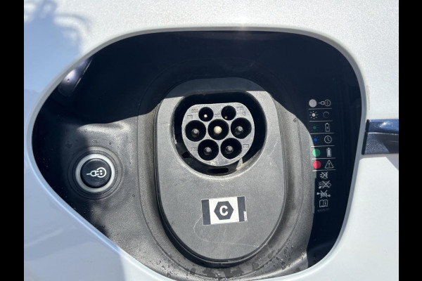 Porsche Taycan Performance 84 kWh ORIG. NL. NAP KM. | MEMORY SEAT | SPORT CHRONO