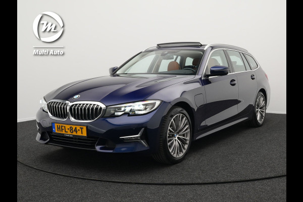 BMW 3 Serie Touring 330e Luxury Line Plug-in Hybrid PHEV | Trekhaak af Fabriek | Panodak | Adaptive Onderstel | Carplay | Sfeerverlichting |