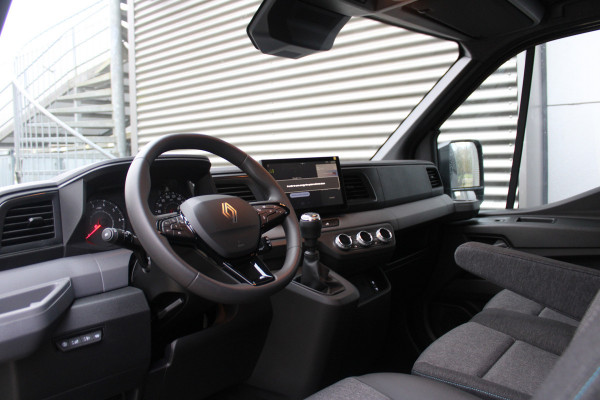 Renault Master T35 2.0 dCi 170pk L2H2 Extra - Navigatie - Camera - 270 gr deuren - Parkeersensoren - Draadloos laden - Rijklaar