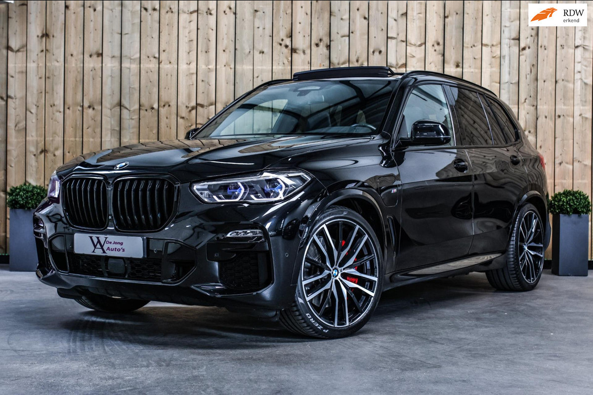 BMW X5 XDrive45e M-Sport *Skylounge*H/K*4-Wiel besturing*Soft-Close* BMW X5 XDrive45e M-Sport *Skylounge*H/K*4-Wiel besturing*Soft-Close*