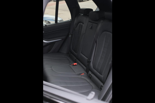 BMW X5 XDrive45e M-Sport *Skylounge*H/K*4-Wiel besturing*Soft-Close*