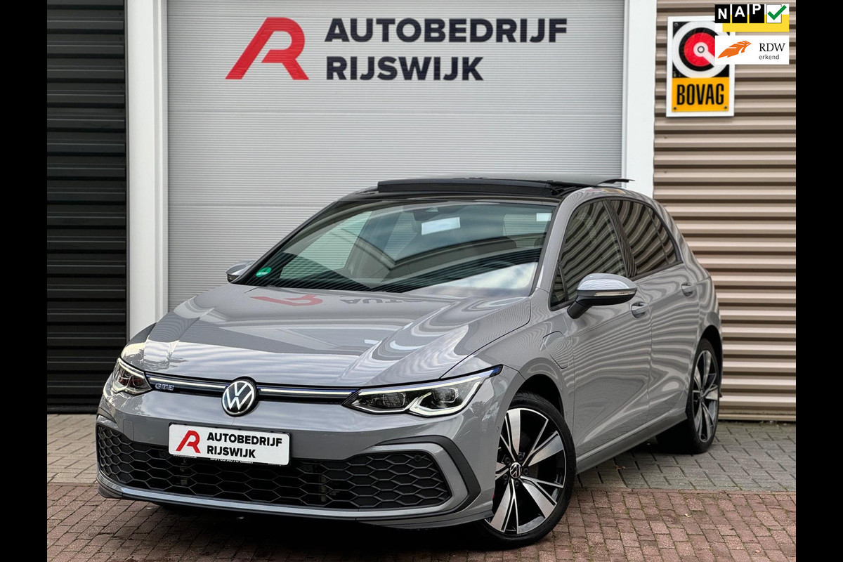 Volkswagen Golf 1.4 eHybrid GTE Pano/HUD/Matrix Volkswagen Golf 1.4 eHybrid GTE Pano/HUD/Matrix