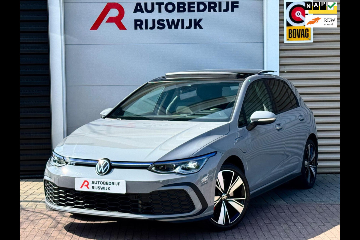Volkswagen Golf 1.4 eHybrid GTE Pano/Matrix/Blindspot Volkswagen Golf 1.4 eHybrid GTE Pano/Matrix/Blindspot